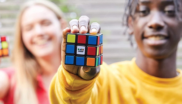 Il cubo di Rubik protagonista del progetto didattico ‘Scuola al cubo’