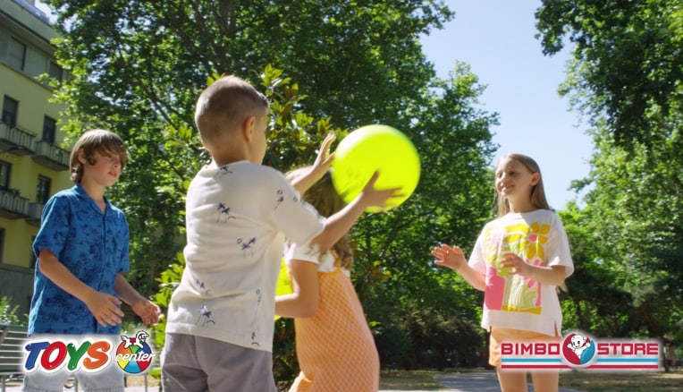 Toys Center e Bimbostore: la promozione per l’estate con Funny Ball